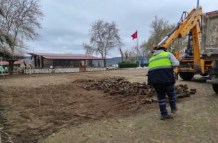 Ayvacık Belediyesi Atatürk Kültür Parkı’nı Yeniliyor